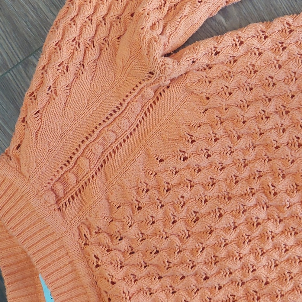 Sweater - Picture 4 of 6